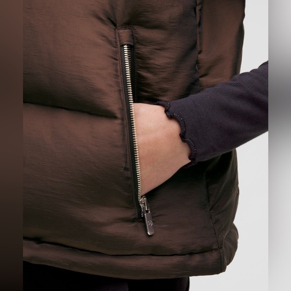 Lululemon Wunder Puff Cropped Vest Iridescent Espresso Size 2 - Picture 5 of 9